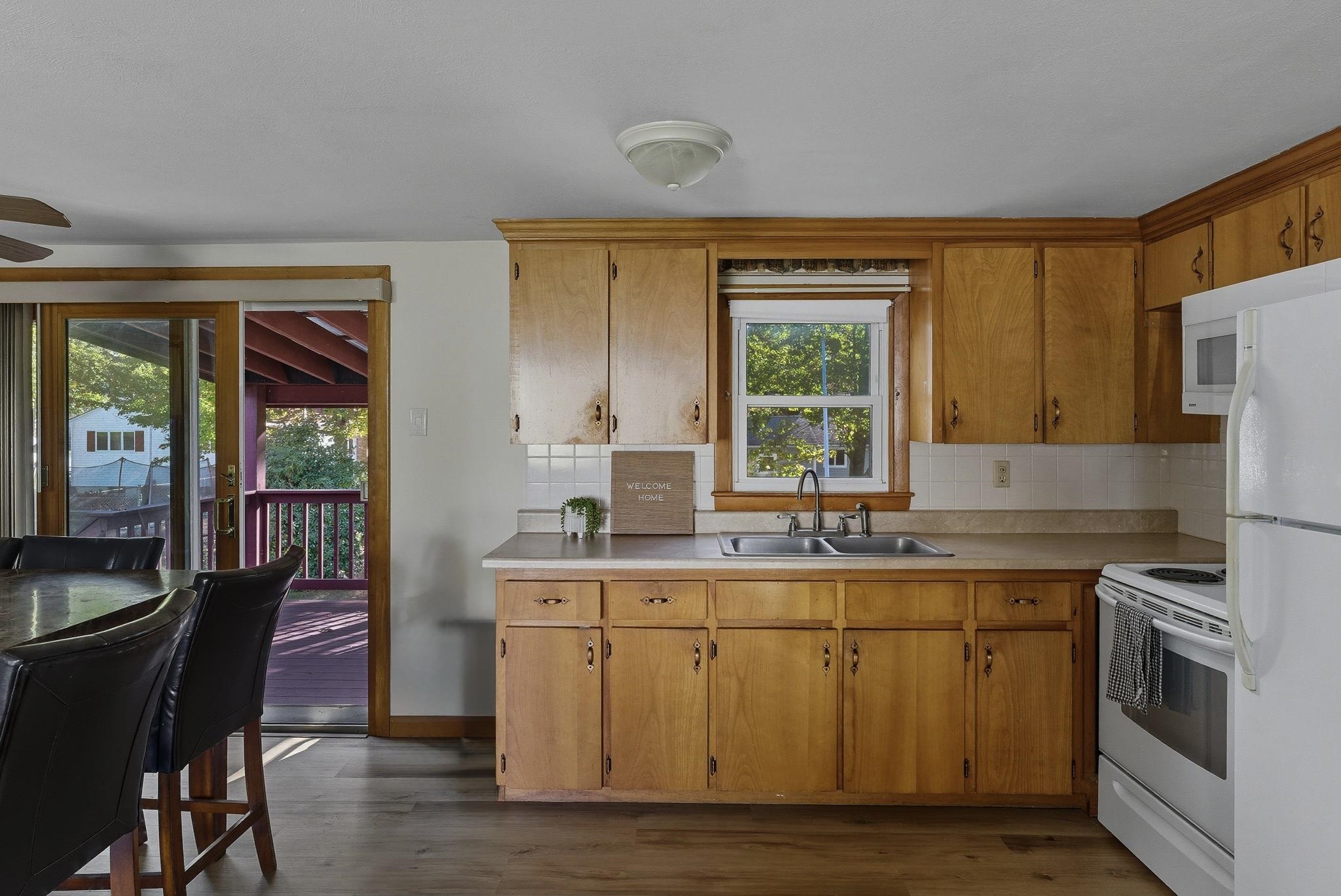 4 Vernon Avenue Rochester, NH 03867 - Photo 5 of 18