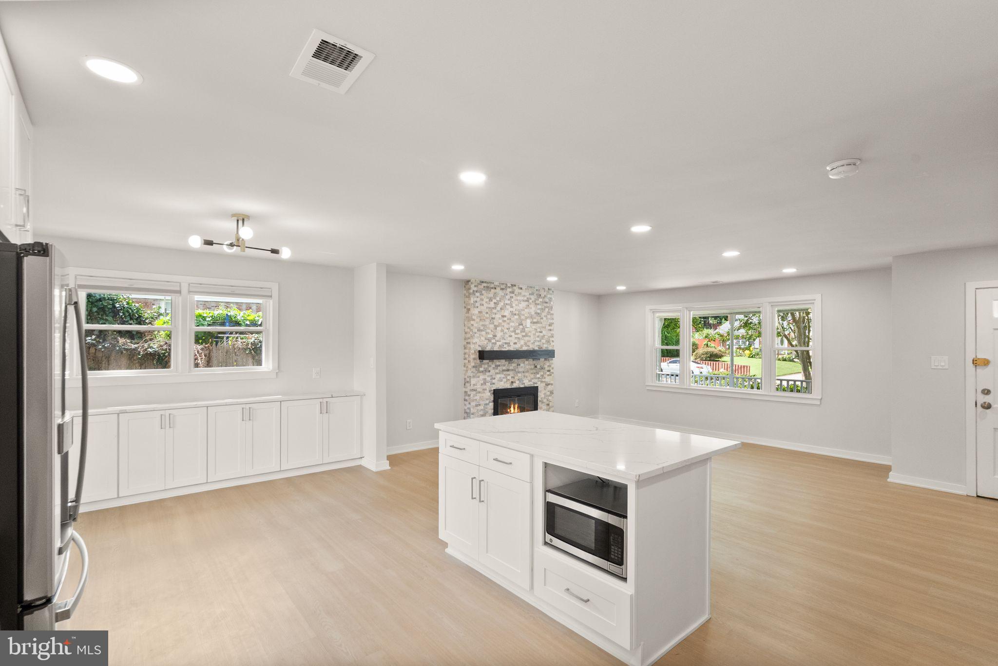 5803 Hanover Avenue Springfield, VA 22150 - Photo 15 of 59 Gallery Image 15