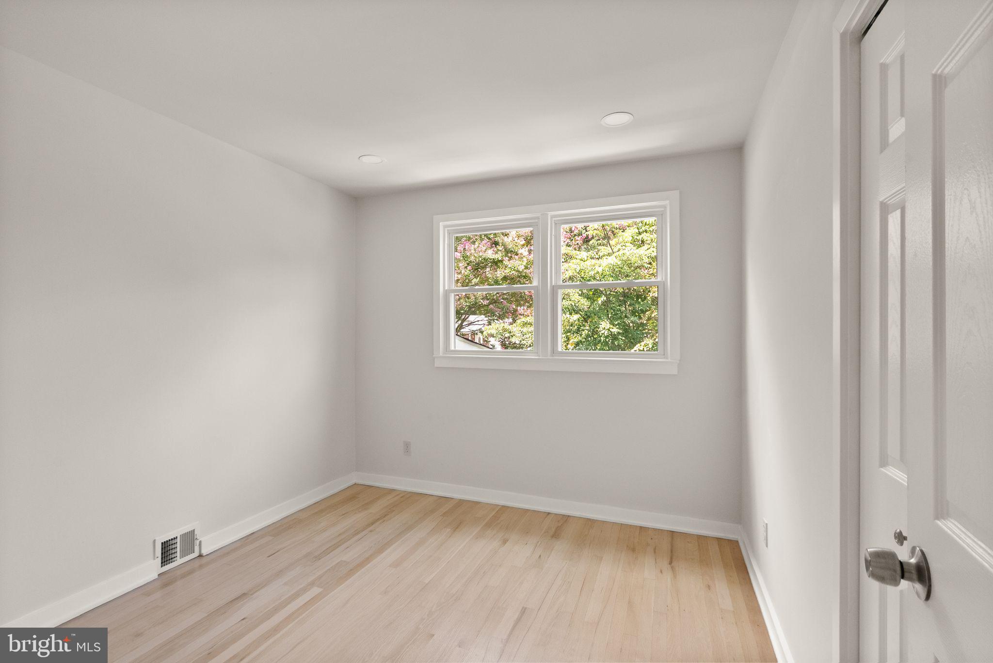 5803 Hanover Avenue Springfield, VA 22150 - Photo 27 of 59 Gallery Image 27