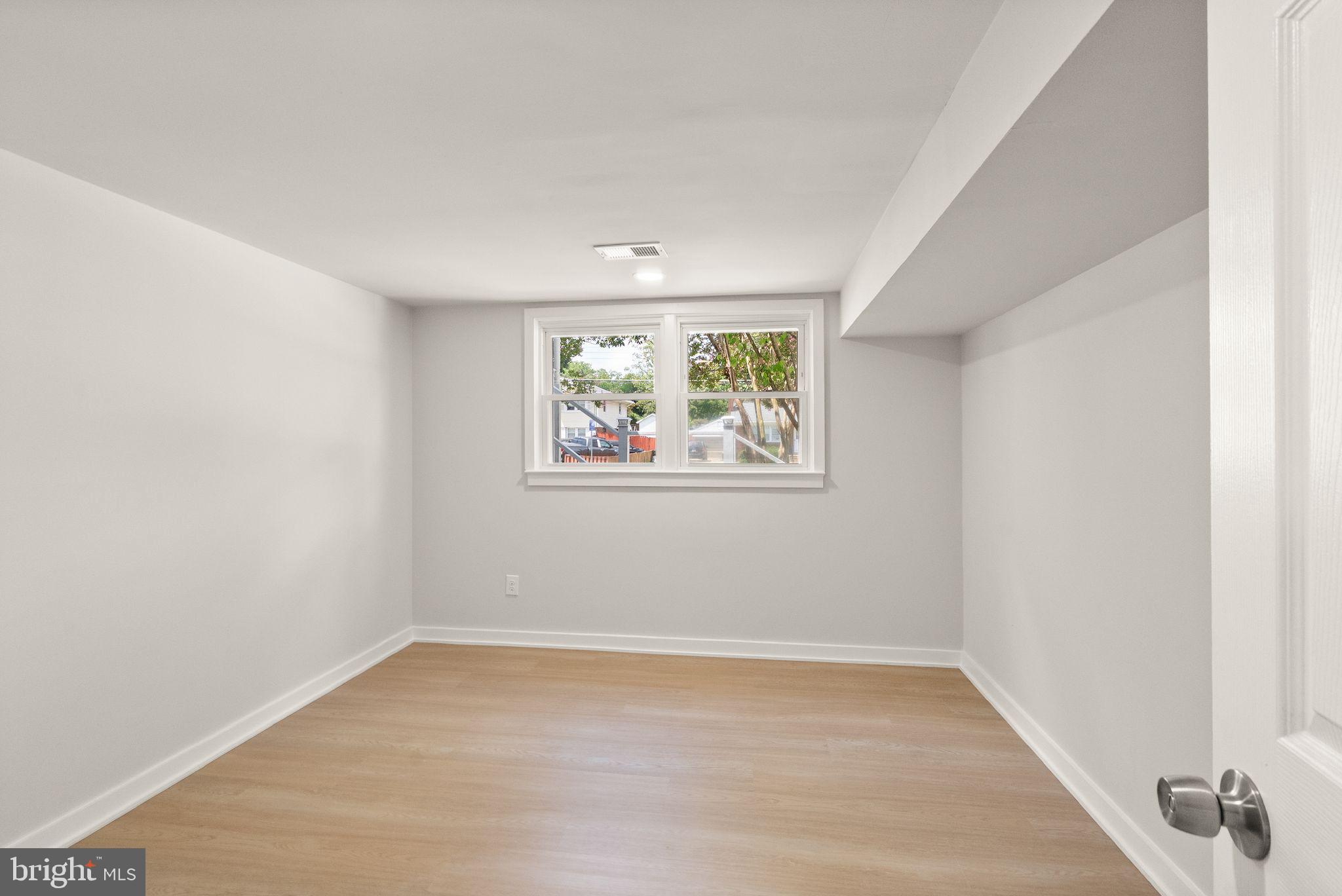 5803 Hanover Avenue Springfield, VA 22150 - Photo 42 of 59 Lower level - bedroom 4