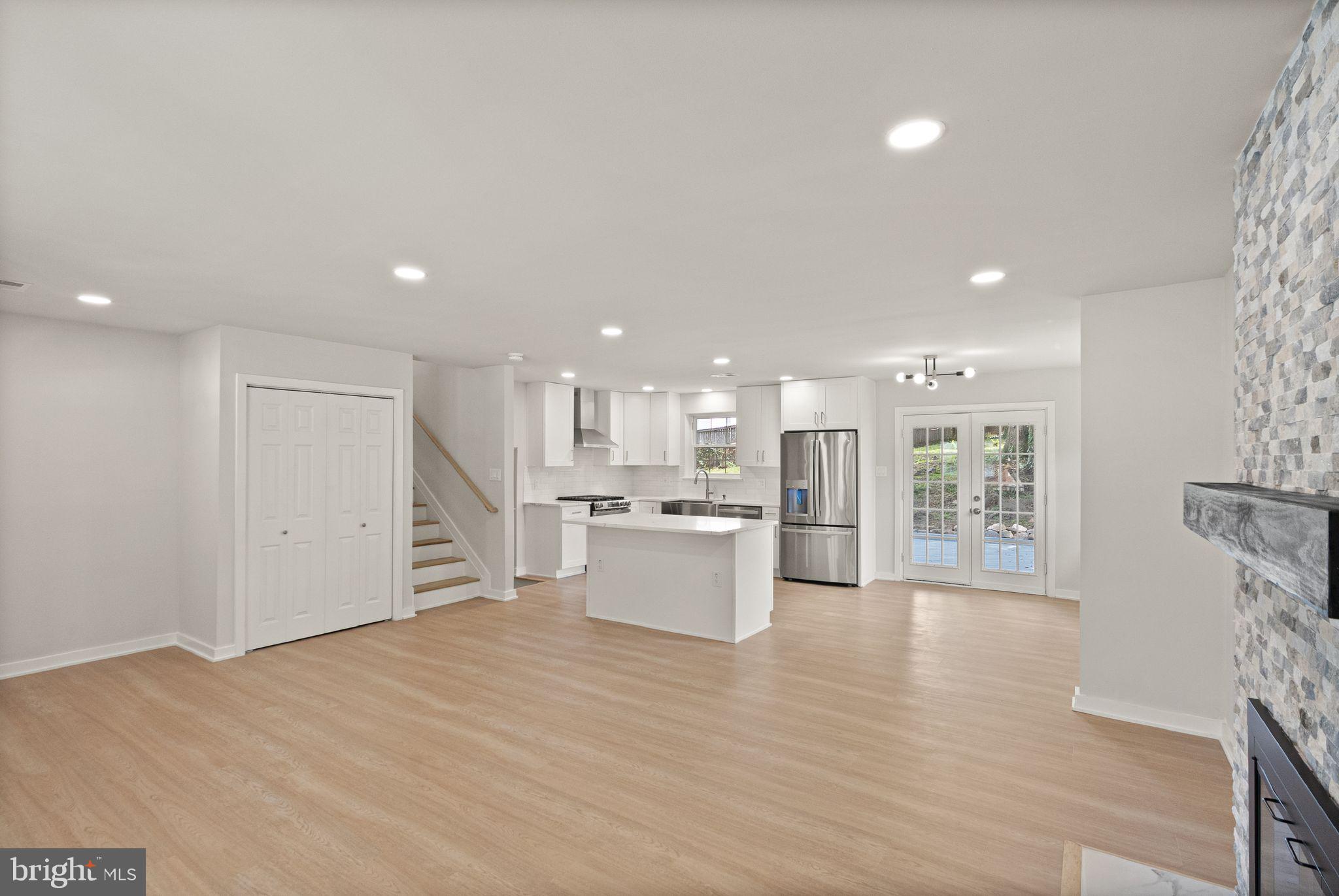 5803 Hanover Avenue Springfield, VA 22150 - Photo 9 of 59 Gallery Image 9