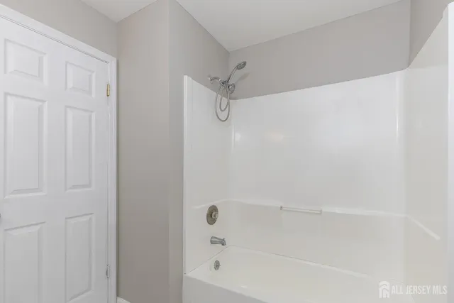 $2,595 | 2301 Bayhead Drive, Parlin, NJ 08859