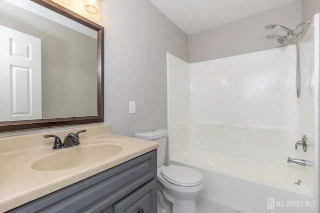 $2,595 | 2301 Bayhead Drive, Parlin, NJ 08859