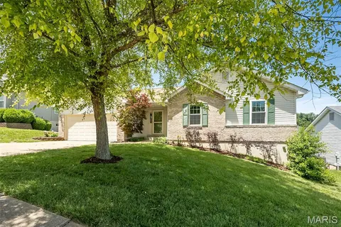 $375,000 | 1167 Winter Park Drive, Fenton, MO 63026