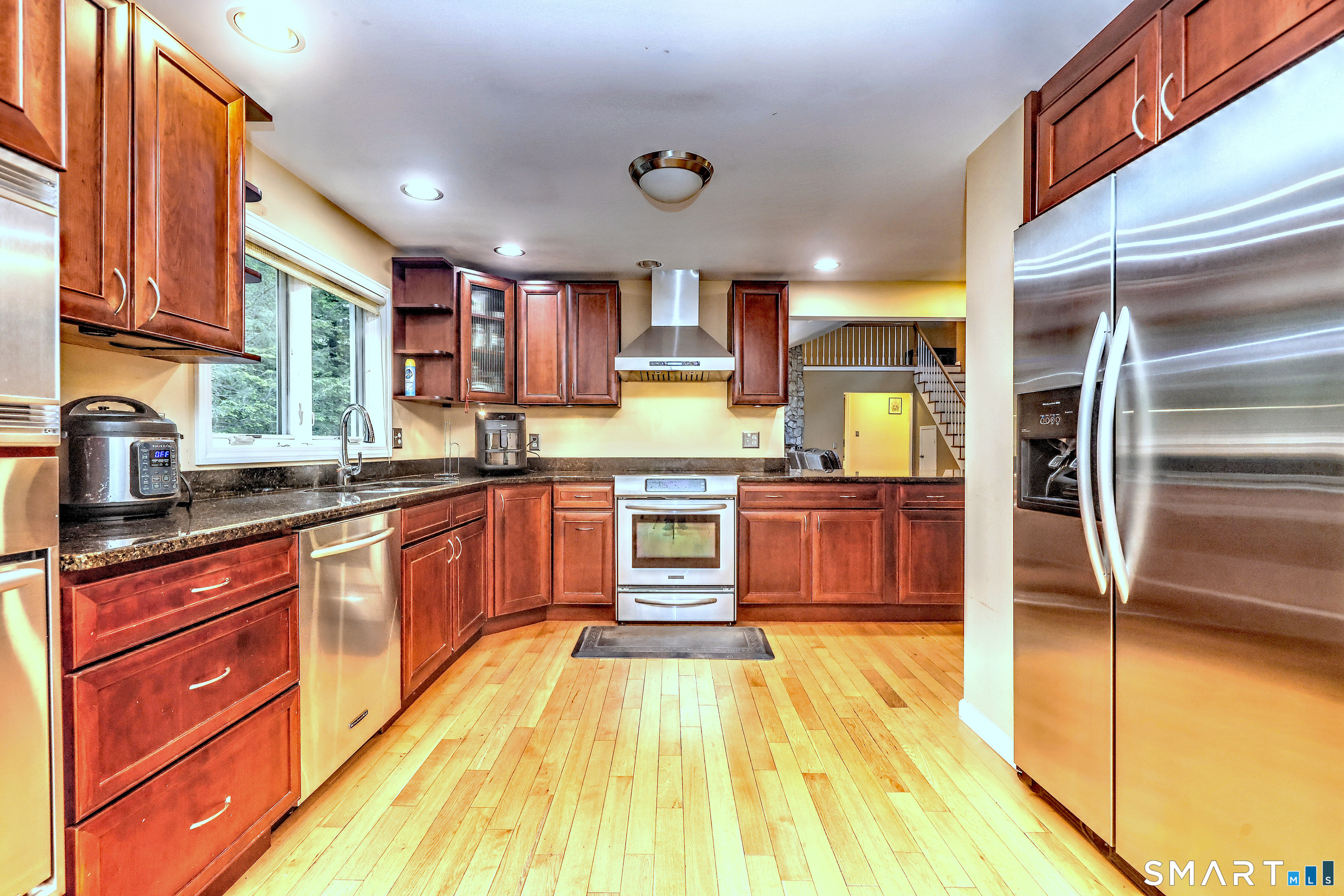 36 Old Barnabas Road Woodbridge, CT 06525 - Photo 10 of 27