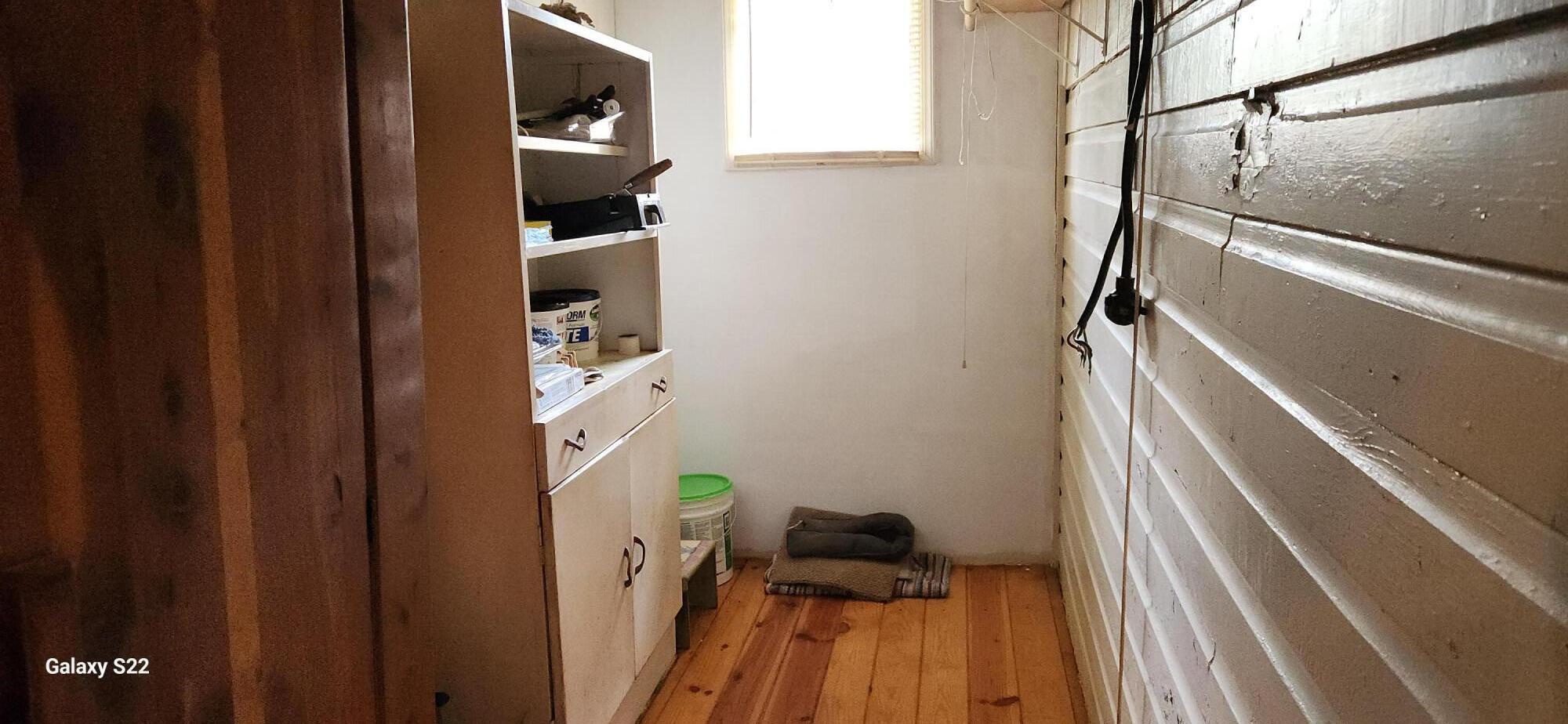 8321 Jackson River Road Hot Springs, VA 24445 - Photo 14 of 21 Pantry #2