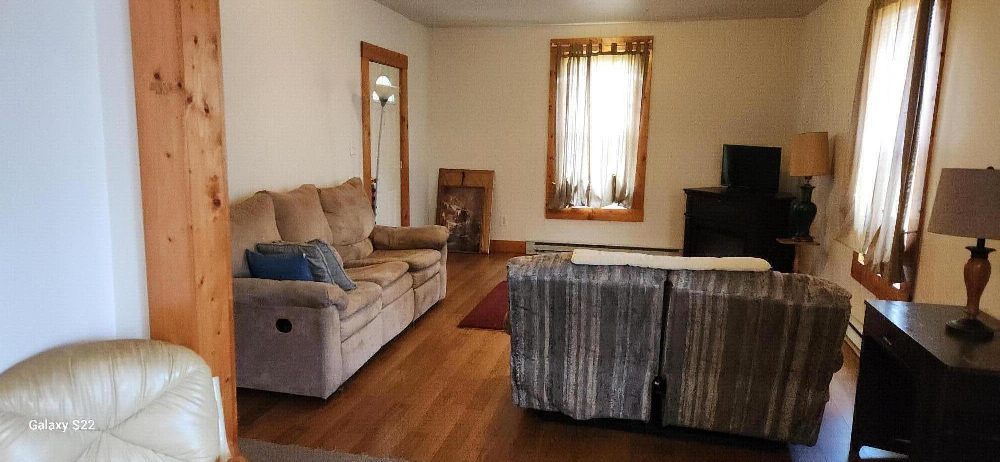 8321 Jackson River Road Hot Springs, VA 24445 - Photo 9 of 21 Living Room