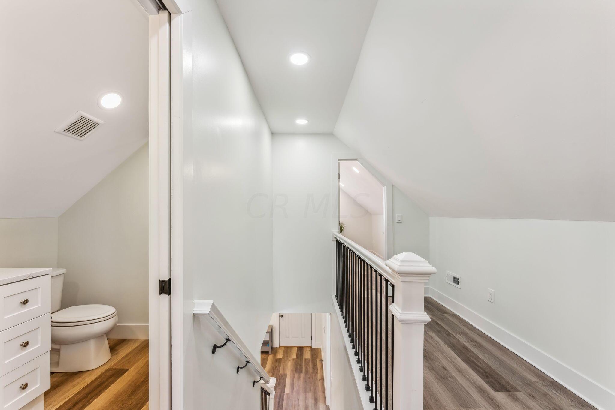 4767 Groves Road Columbus, OH 43232 - Photo 21 of 36 31-web-or-mls-4767-groves-rd