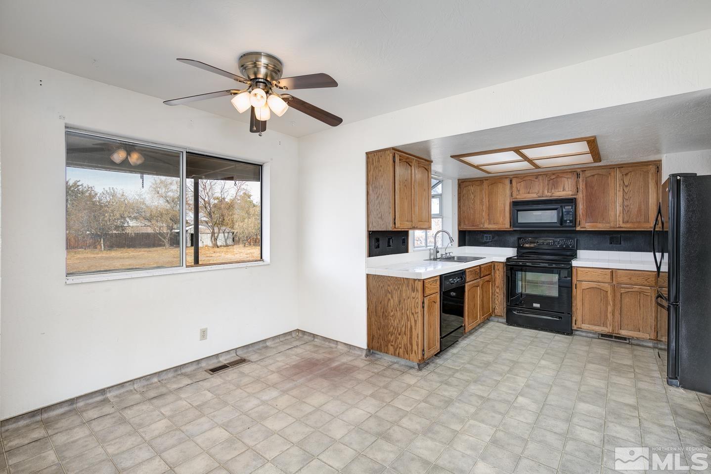 1579 Tumbleweed Road Fallon, NV 89406 - Photo 5 of 23 Photo 5