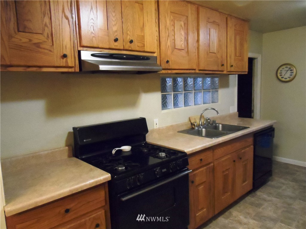 3841 Southeast Horstman Road Port Orchard, WA 98366 - Photo 3 of 7 Gallery Image 3