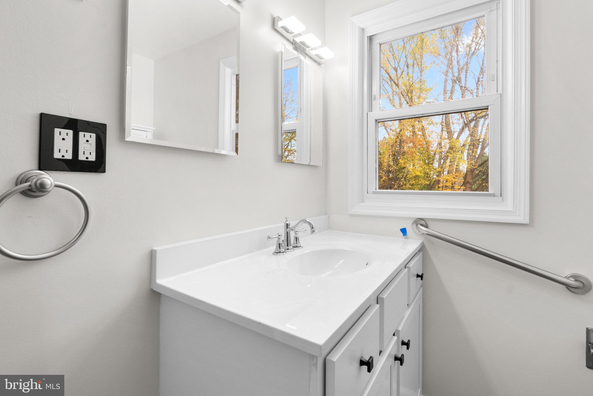 23401 Woodfield Road Gaithersburg, MD 20882 - Photo 18 of 41 Gallery Image 18