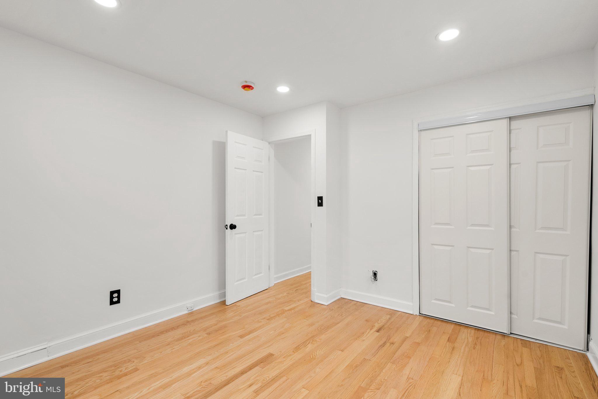 23401 Woodfield Road Gaithersburg, MD 20882 - Photo 20 of 41 Gallery Image 20