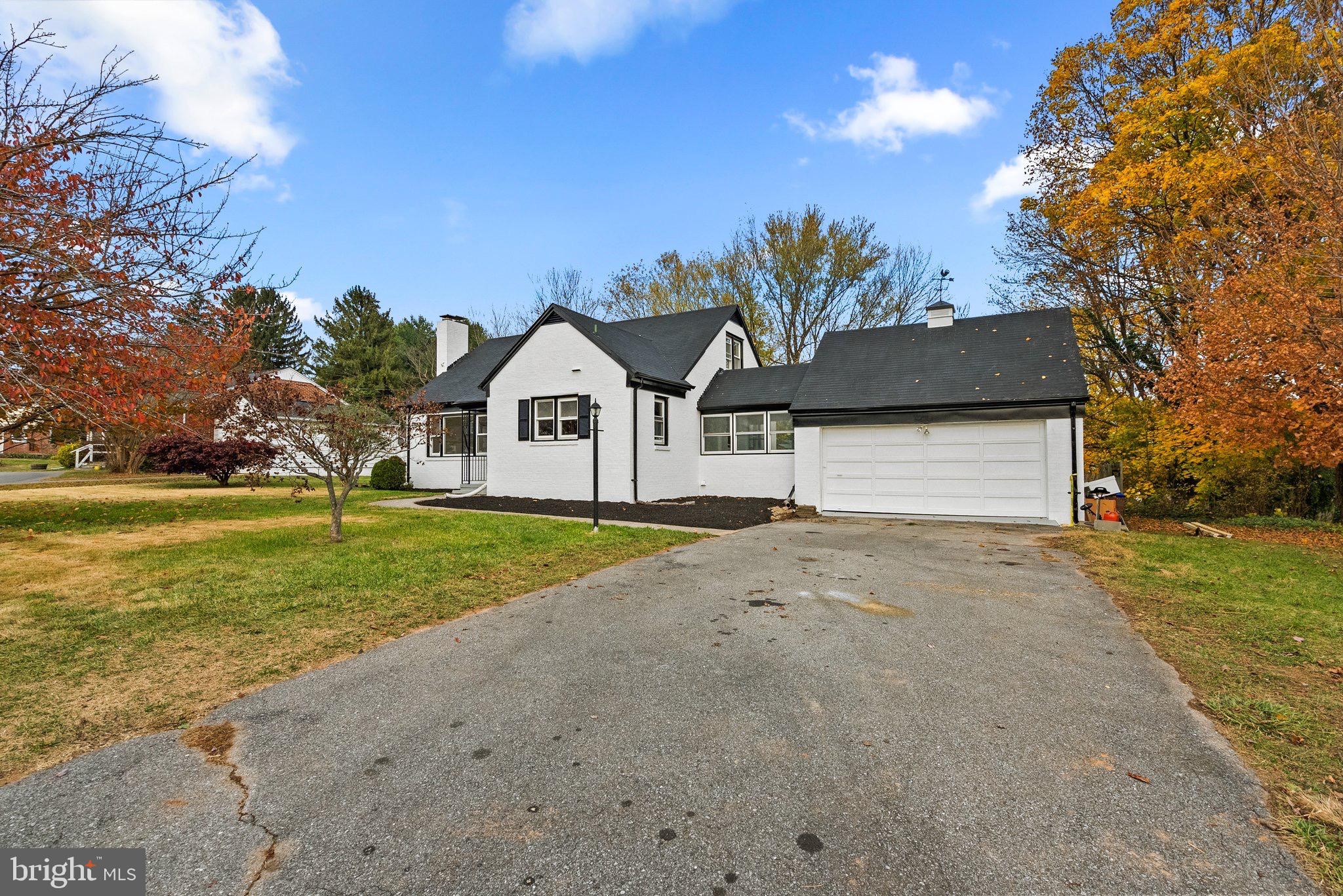 23401 Woodfield Road Gaithersburg, MD 20882 - Photo 3 of 41 Gallery Image 3