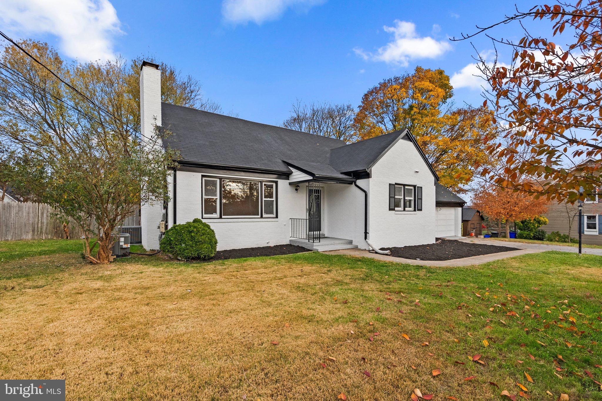 23401 Woodfield Road Gaithersburg, MD 20882 - Photo 4 of 41 Gallery Image 4