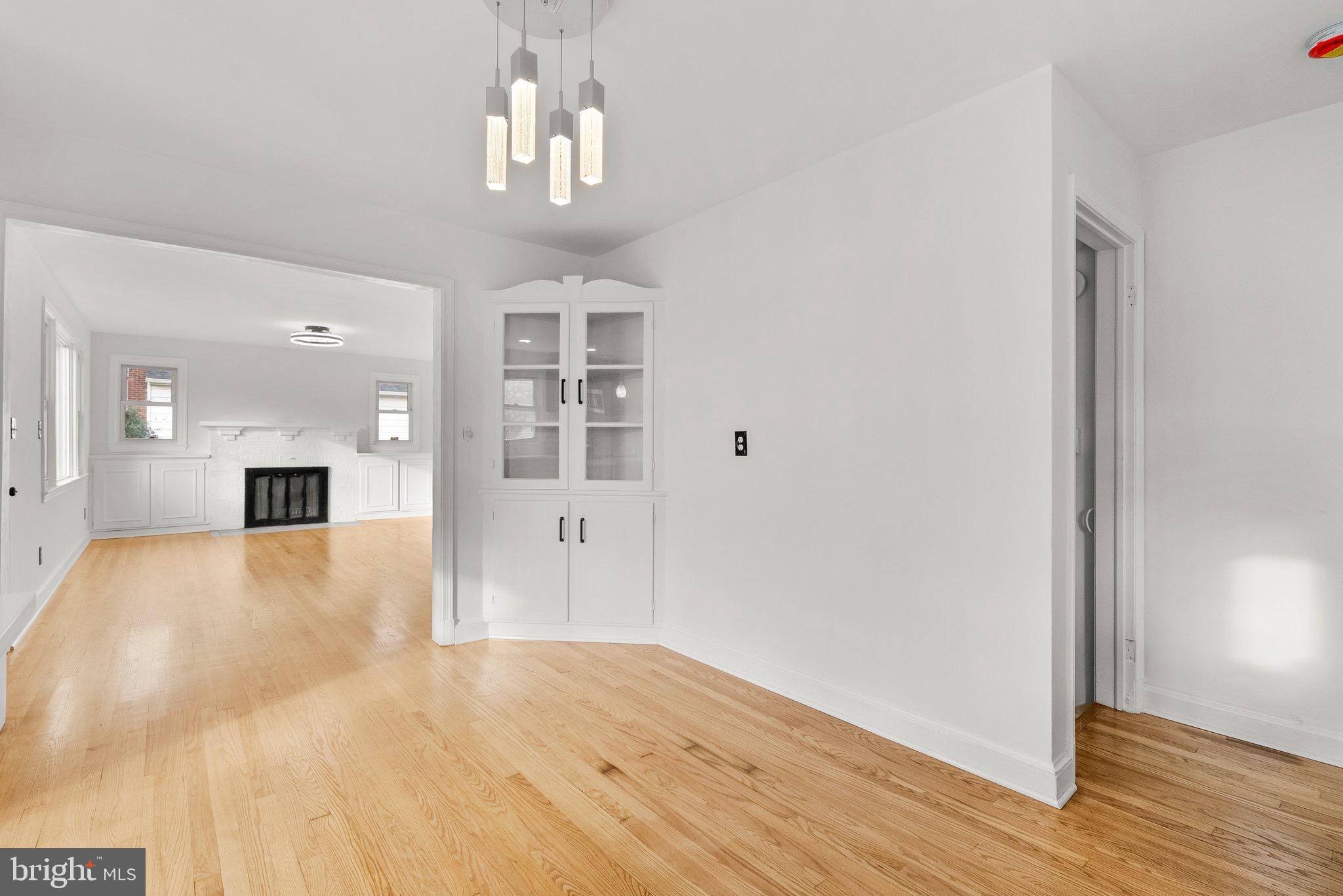 23401 Woodfield Road Gaithersburg, MD 20882 - Photo 8 of 41 Gallery Image 8