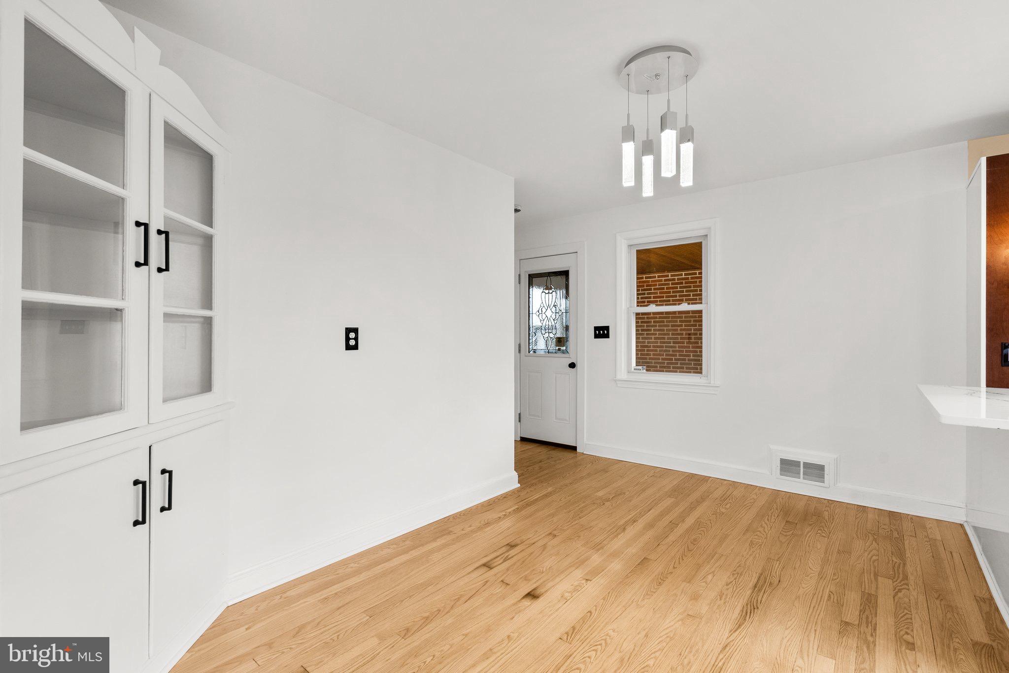 23401 Woodfield Road Gaithersburg, MD 20882 - Photo 9 of 41 Gallery Image 9