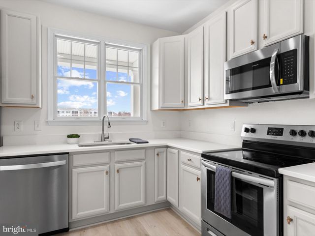 $576,000 | 36390 Azalea Avenue, Selbyville, DE 19975