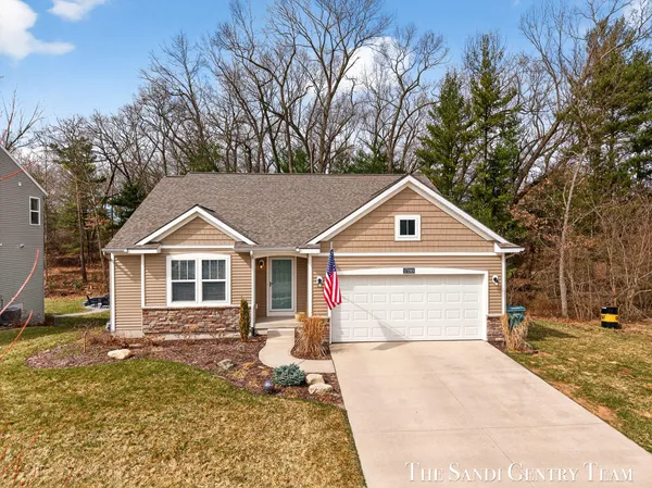 $464,900 | 17285 Richton Drive, Nunica, MI 49448