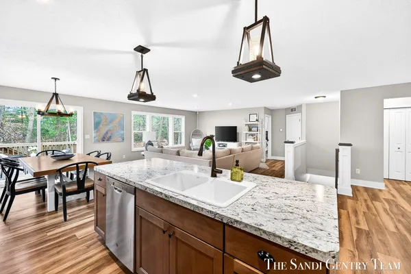 $464,900 | 17285 Richton Drive, Nunica, MI 49448