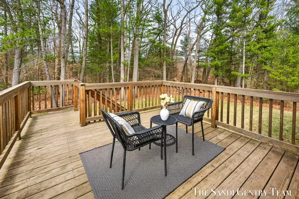 $459,900 | 17285 Richton Drive, Nunica, MI 49448