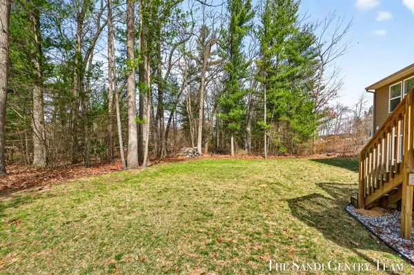 $464,900 | 17285 Richton Drive, Nunica, MI 49448