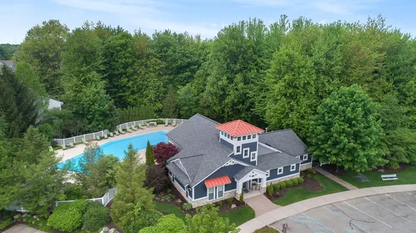 $459,900 | 17285 Richton Drive, Nunica, MI 49448