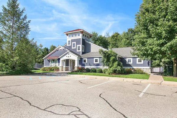 $464,900 | 17285 Richton Drive, Nunica, MI 49448
