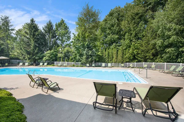 $459,900 | 17285 Richton Drive, Nunica, MI 49448