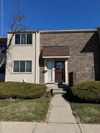 $230,000 | 7 Bedford Towne Street, Unit 7, Southfield, MI 48075