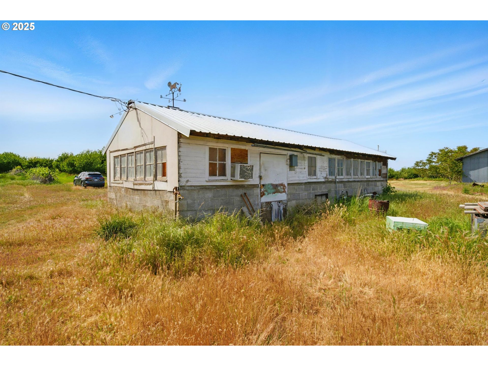 52357 Pleasant View Road Milton Freewater, OR 97862 - Photo 35 of 40 a view of a house with a yard