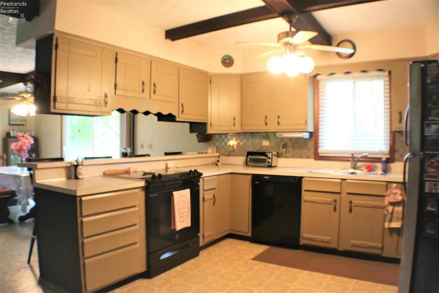 5725 McCartney Road Sandusky, OH 44870 - Photo 10 of 25 Gallery Image 10