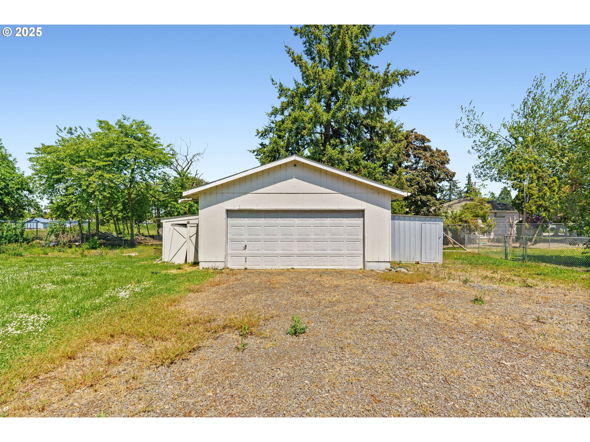 2386 Clear Vue Lane Springfield, OR 97477 - Photo 25 of 35 Gallery Image 25