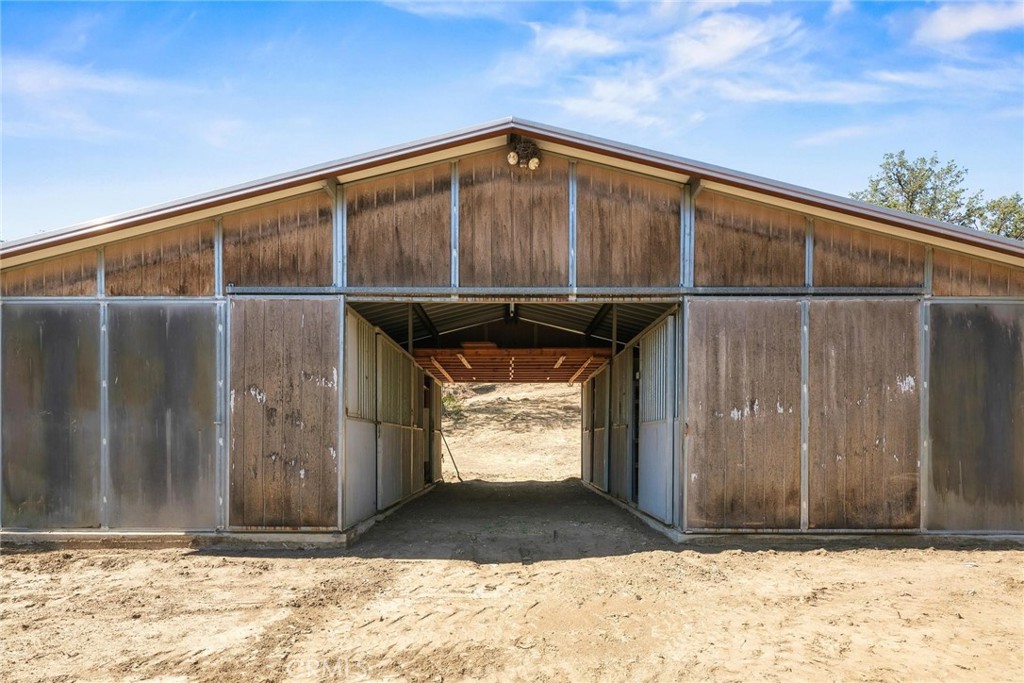 4651 Eagle Peak Road Julian, CA 92036 - Photo 36 of 61 Stables