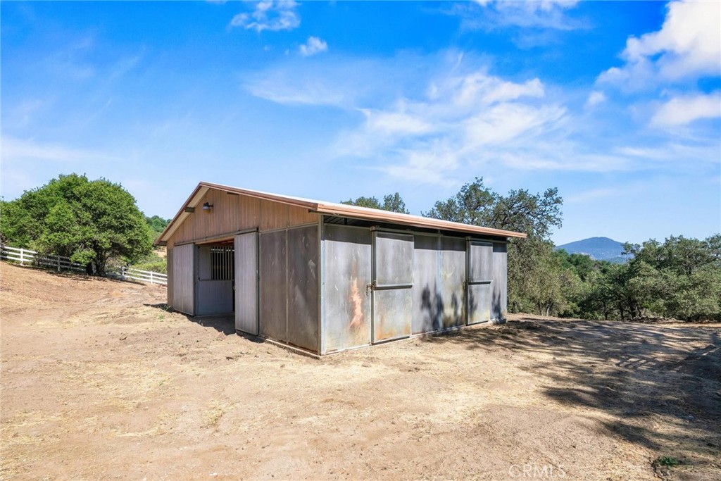 4651 Eagle Peak Road Julian, CA 92036 - Photo 37 of 61 Stables