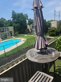 $1,200 | 100 East Glenolden Avenue, Unit R12, Glenolden, PA 19036