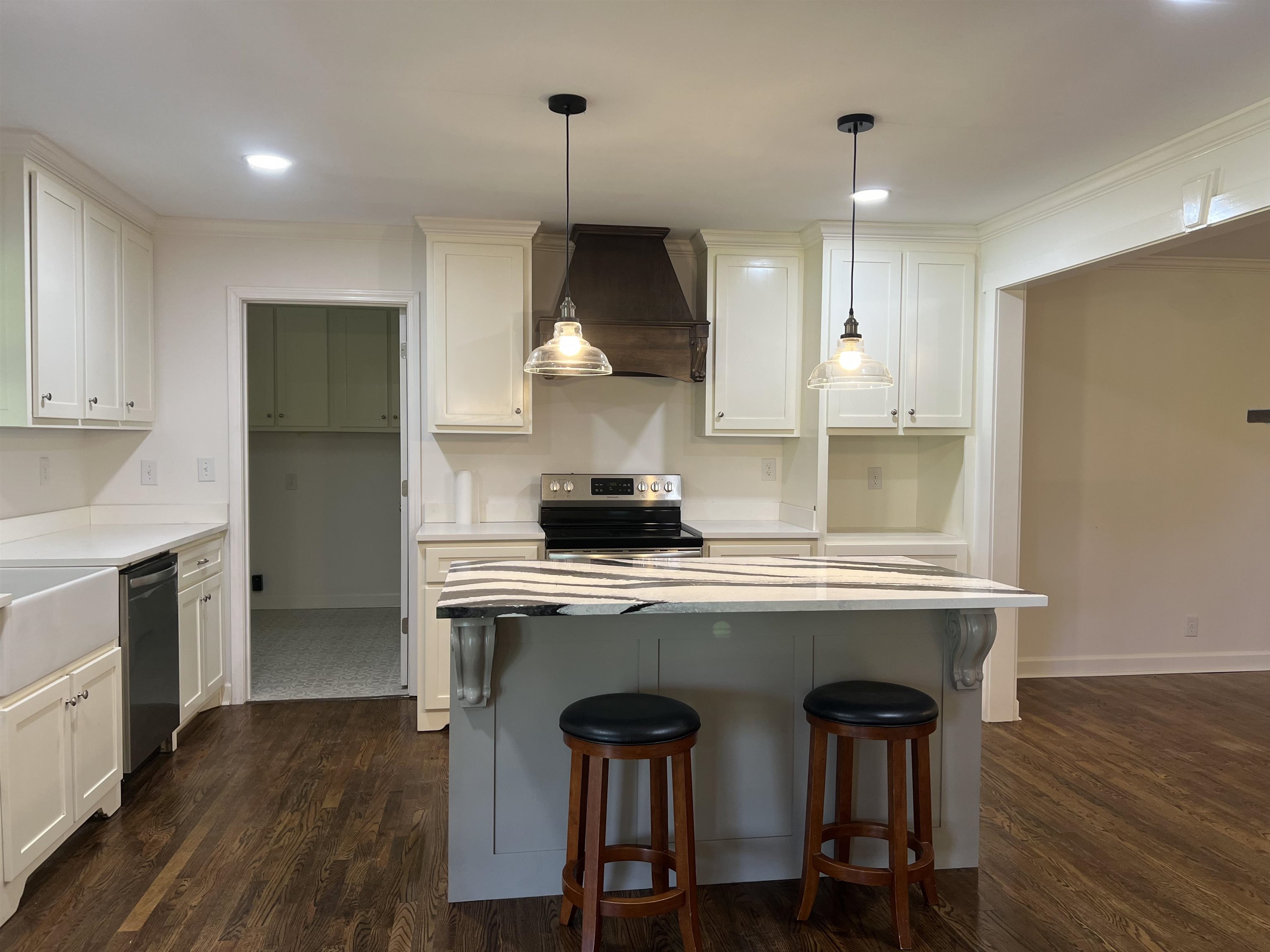 690 Oak Grove Road Savannah, TN 38372 - Photo 2 of 24 Gallery Image 2