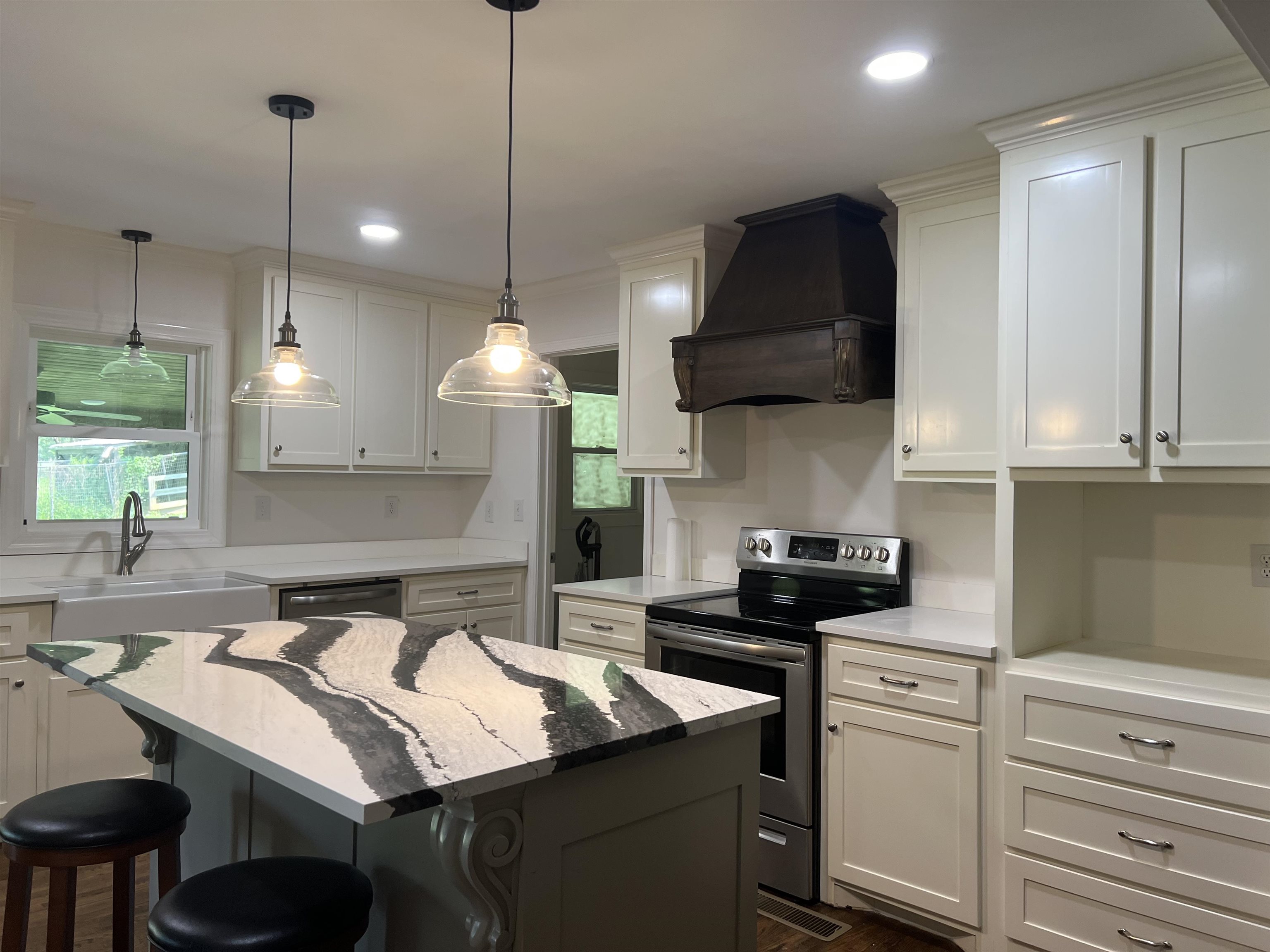 690 Oak Grove Road Savannah, TN 38372 - Photo 3 of 24 Gallery Image 3