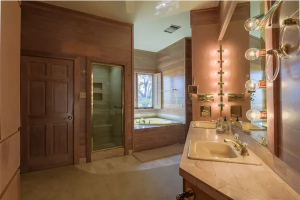 $2,725,000 | 12350-65 Highway 16, Fredericksburg, TX 78624