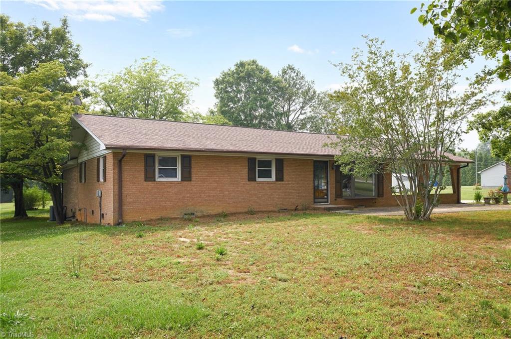 2519 Michael Road Lexington, NC 27295 - Photo 3 of 39
