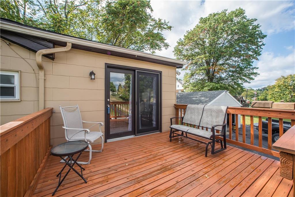 614 Agnew Road Pittsburgh, PA 15227 - Photo 3 of 25