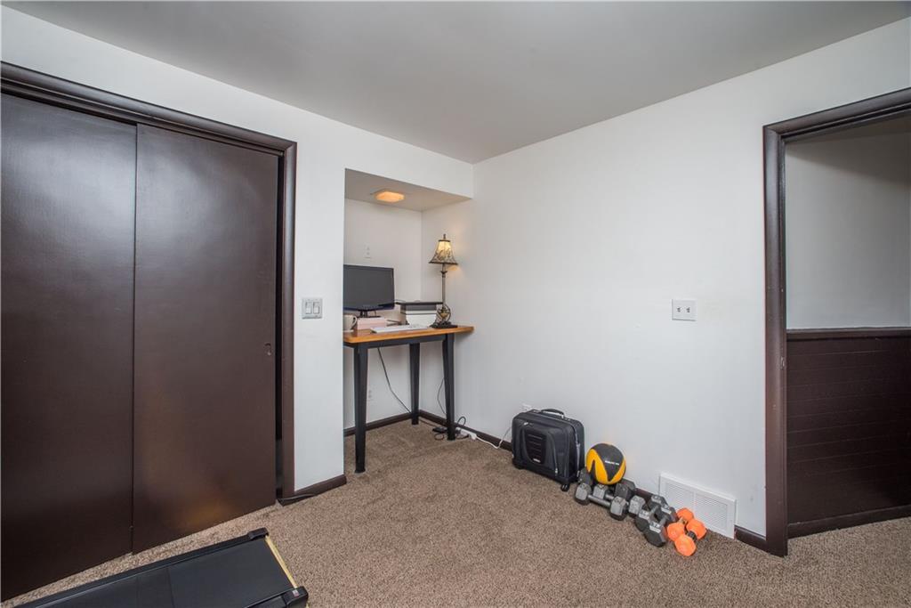 614 Agnew Road Pittsburgh, PA 15227 - Photo 22 of 25