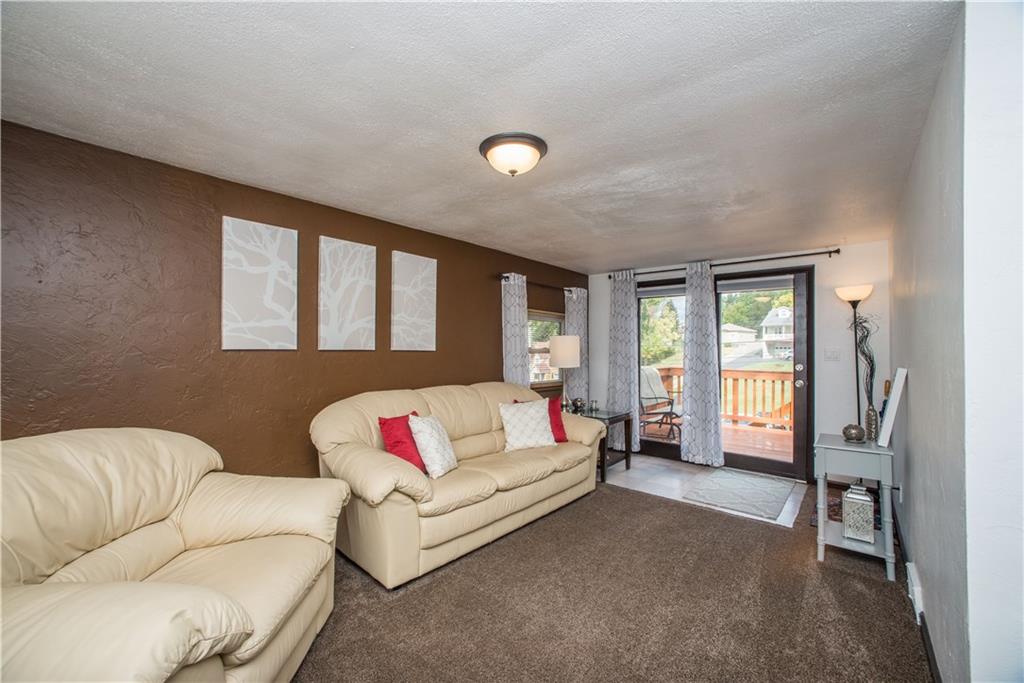 614 Agnew Road Pittsburgh, PA 15227 - Photo 6 of 25
