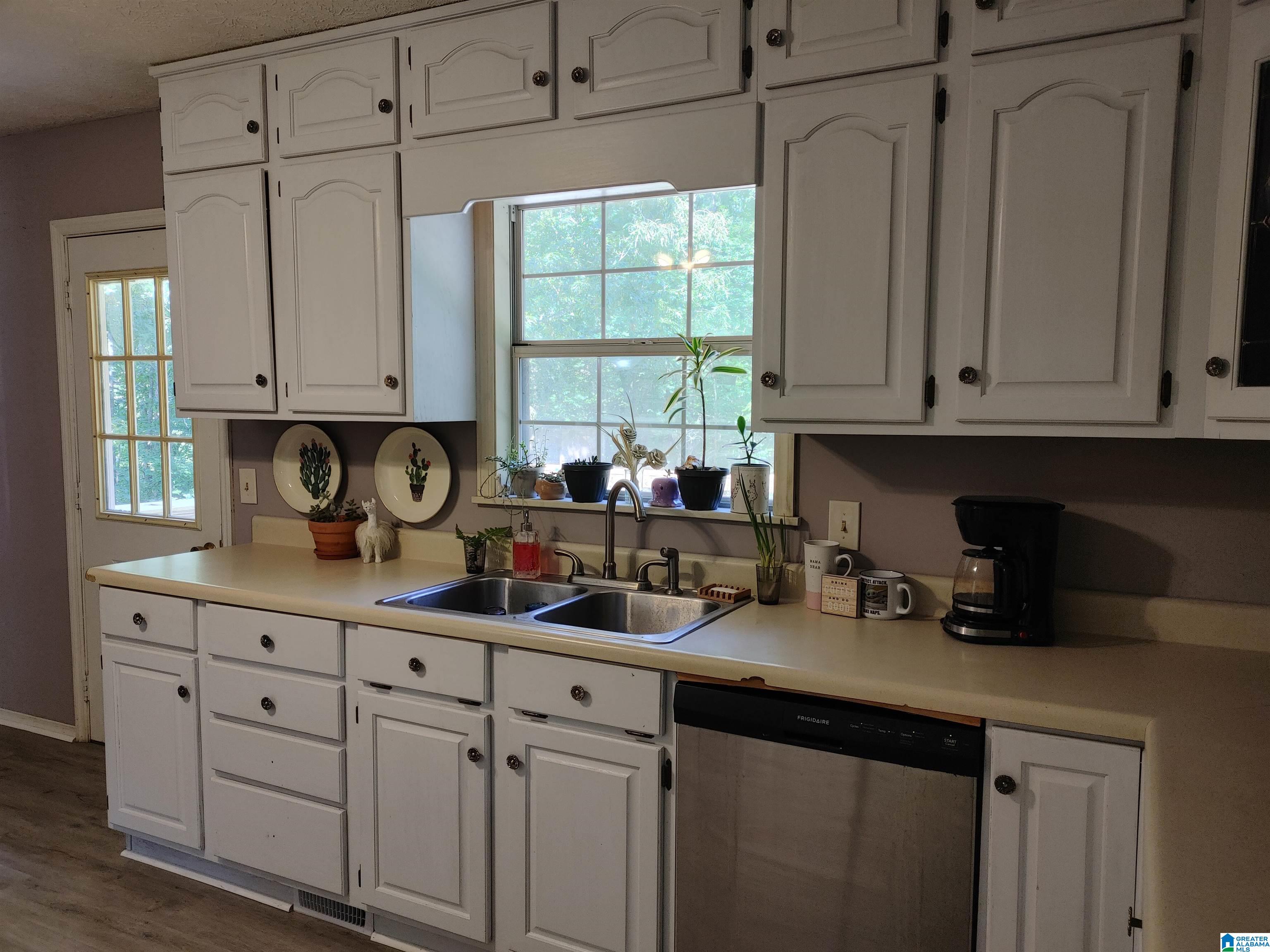 695 Center Point Road Sylacauga, AL 35151 - Photo 13 of 22