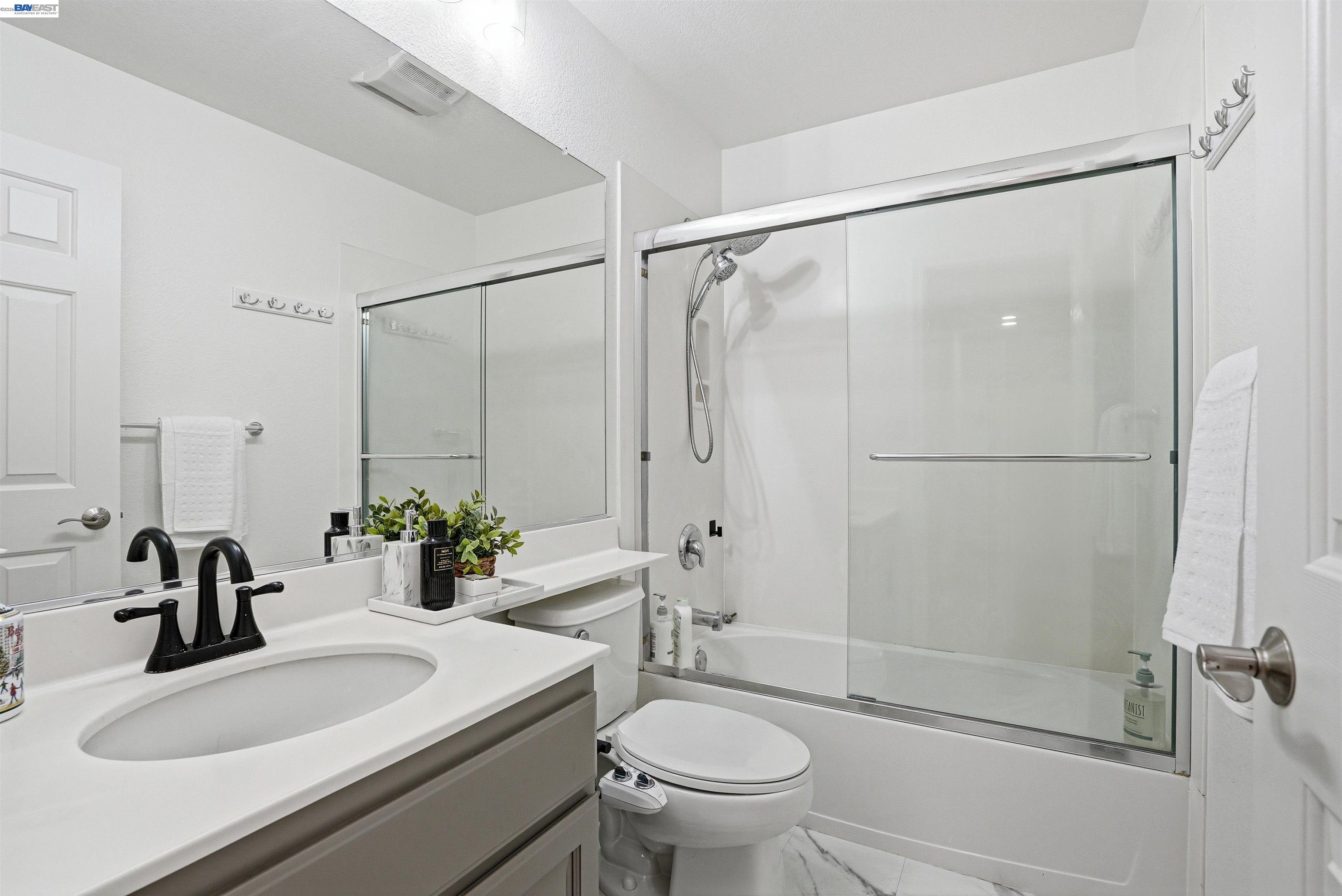 147 Landsdowne Loop San Ramon, CA 94582 - Photo 17 of 28