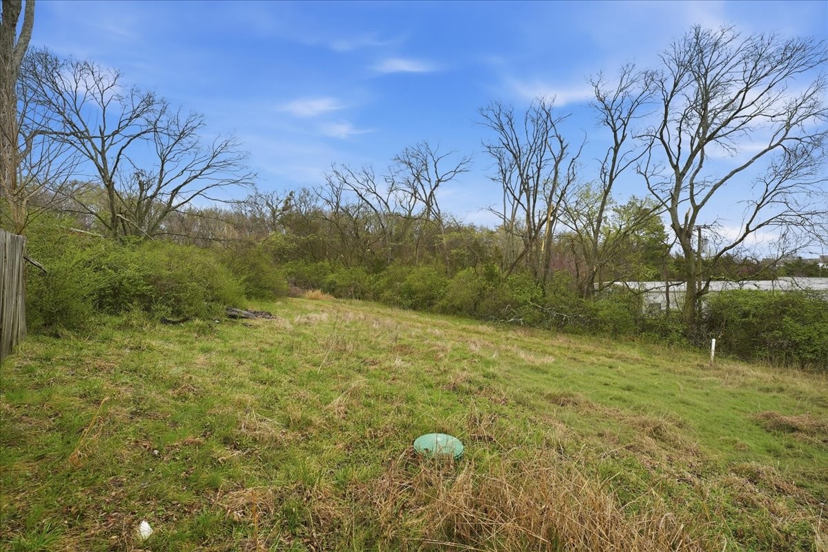 1219 Dickerson Road Goodlettsville, TN 37072 - Photo 11 of 16 a view of a yard