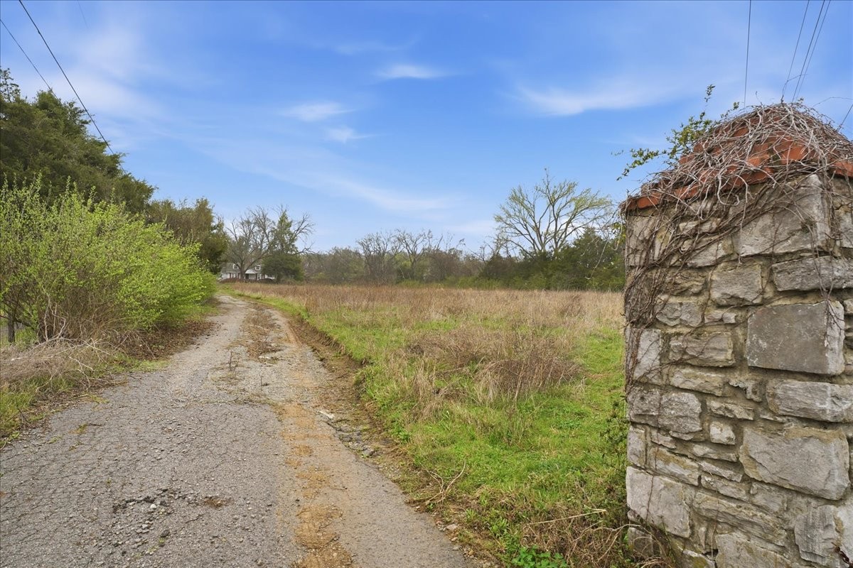 1219 Dickerson Road Goodlettsville, TN 37072 - Photo 12 of 16