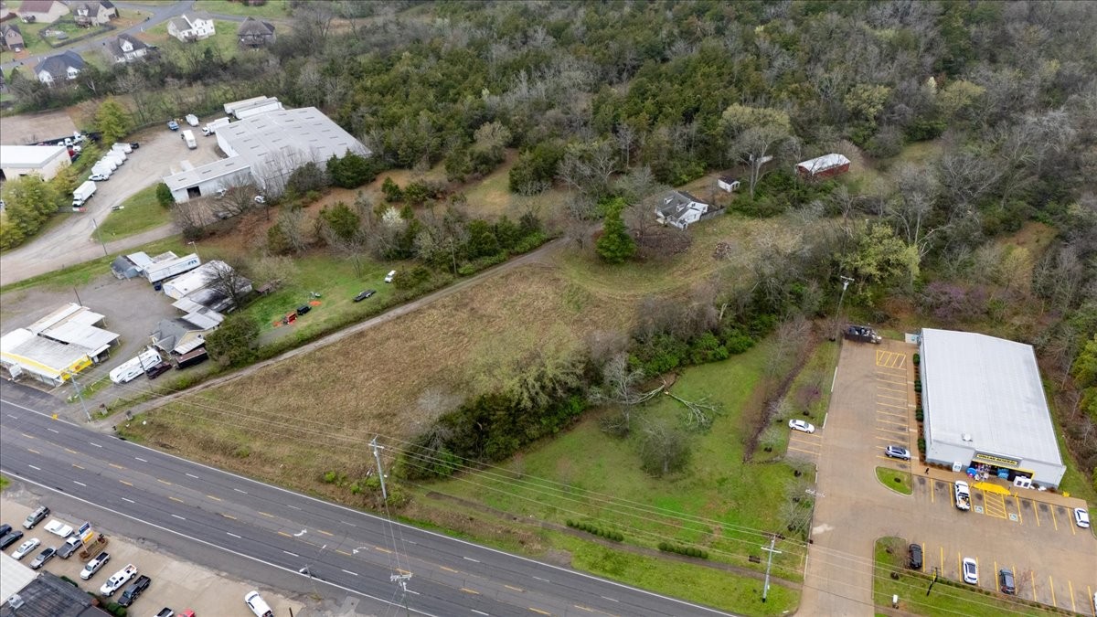 1219 Dickerson Road Goodlettsville, TN 37072 - Photo 5 of 16 view of a city