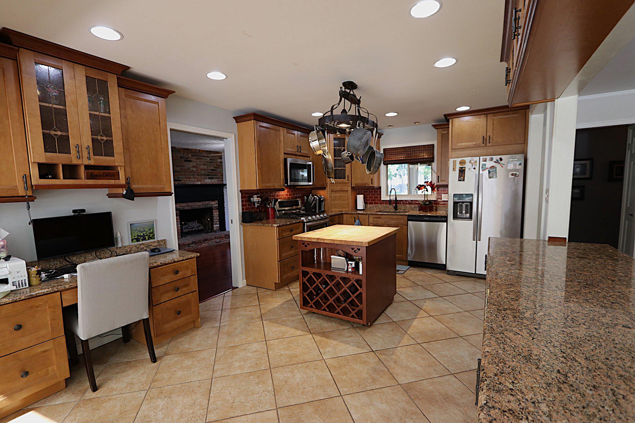 342 Wicomico Road Stevensville, MD 21666 - Photo 23 of 61 Work space off the kitchen
