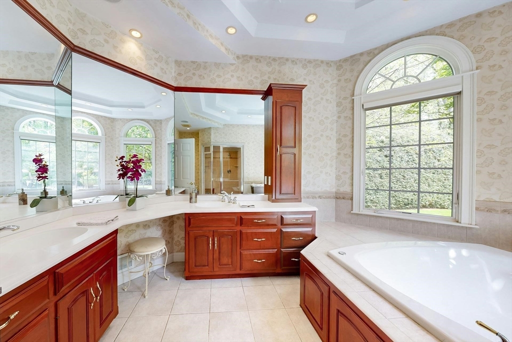 34 High Ridge Circle Franklin, MA 02038 - Photo 21 of 42 Gallery Image 21