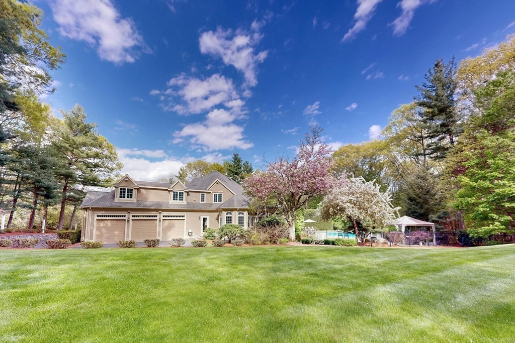 34 High Ridge Circle Franklin, MA 02038 - Photo 40 of 42 Gallery Image 40